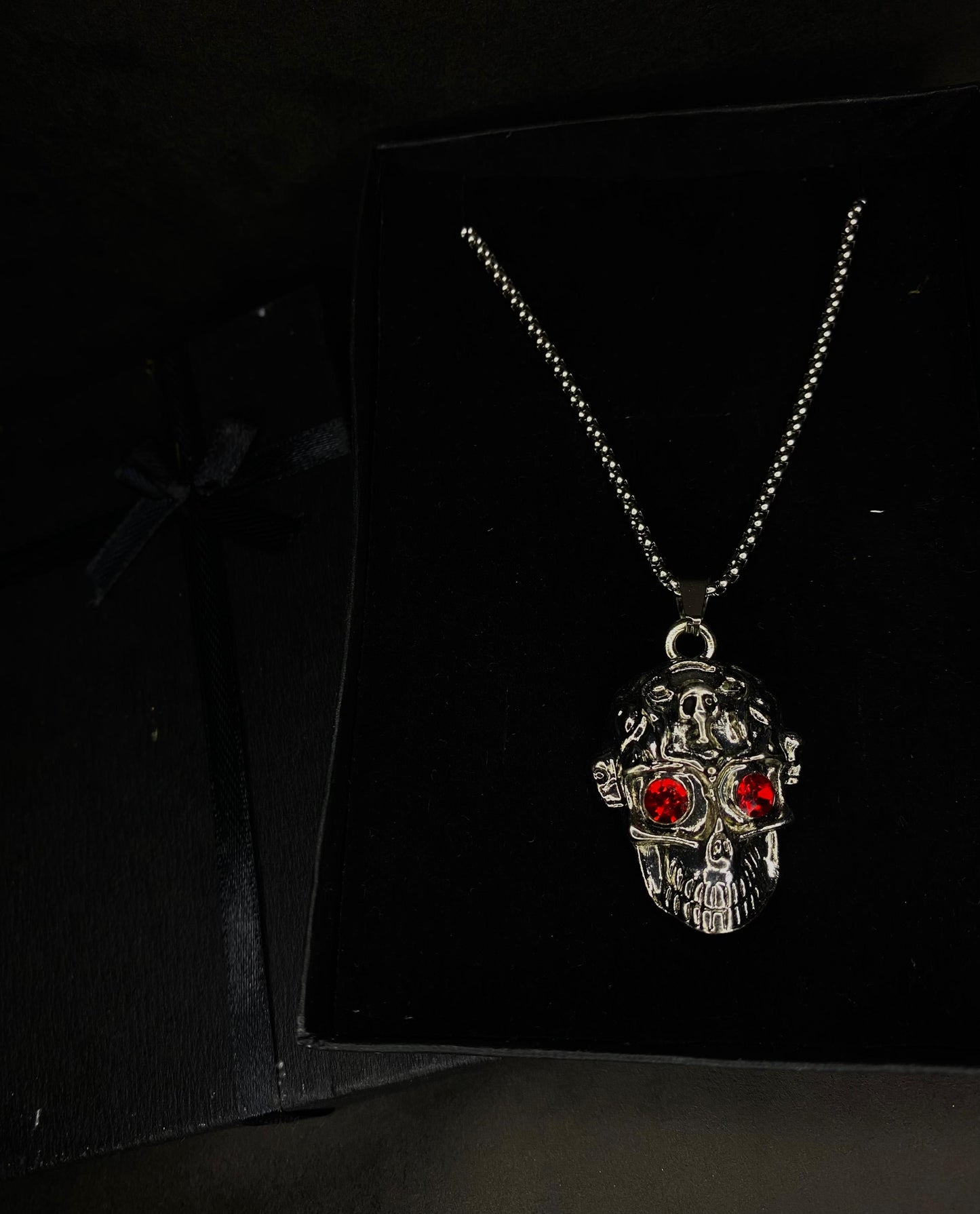 Bold Skull Pendant
