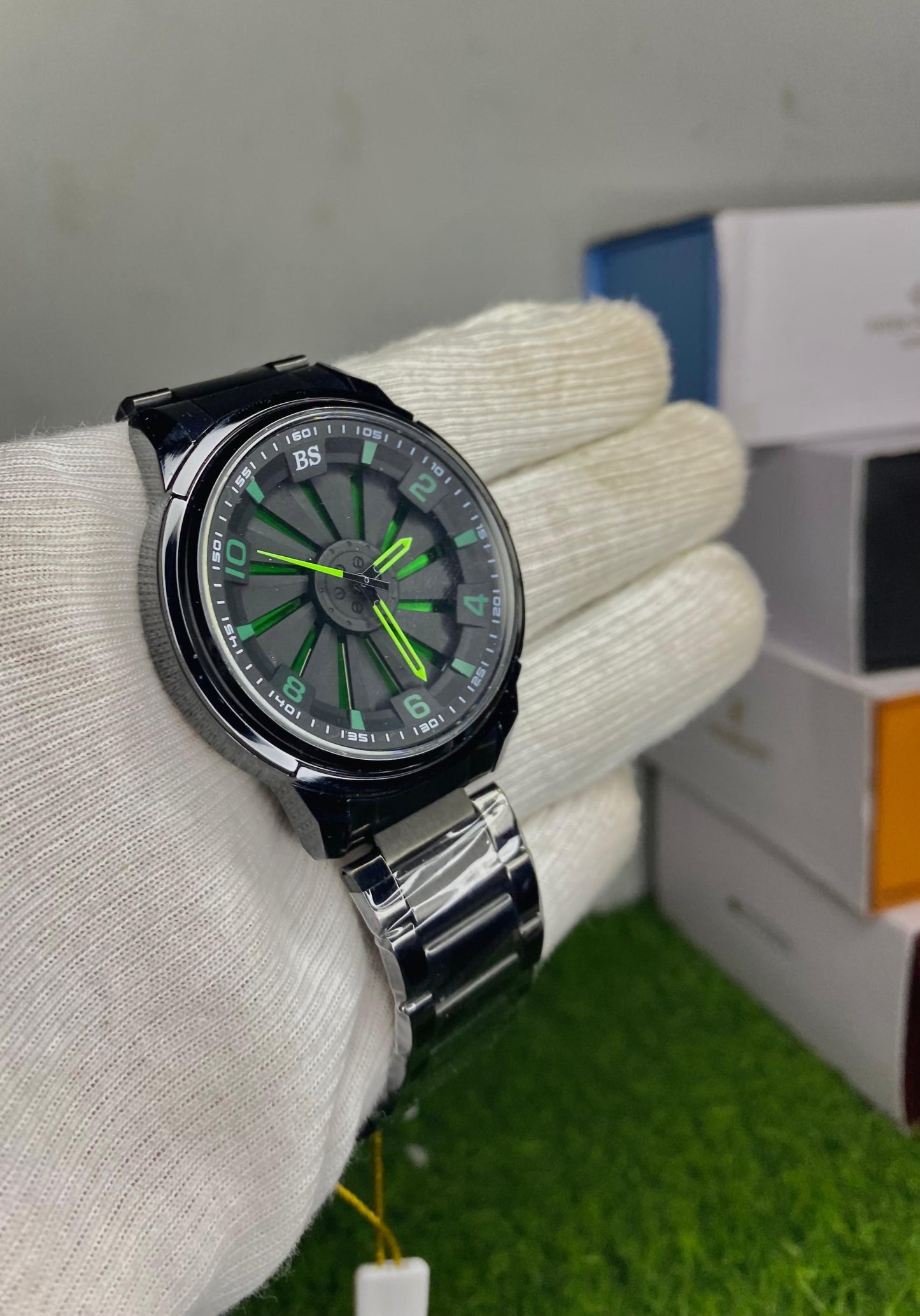 ROTATING WHEEL RIM WATCH