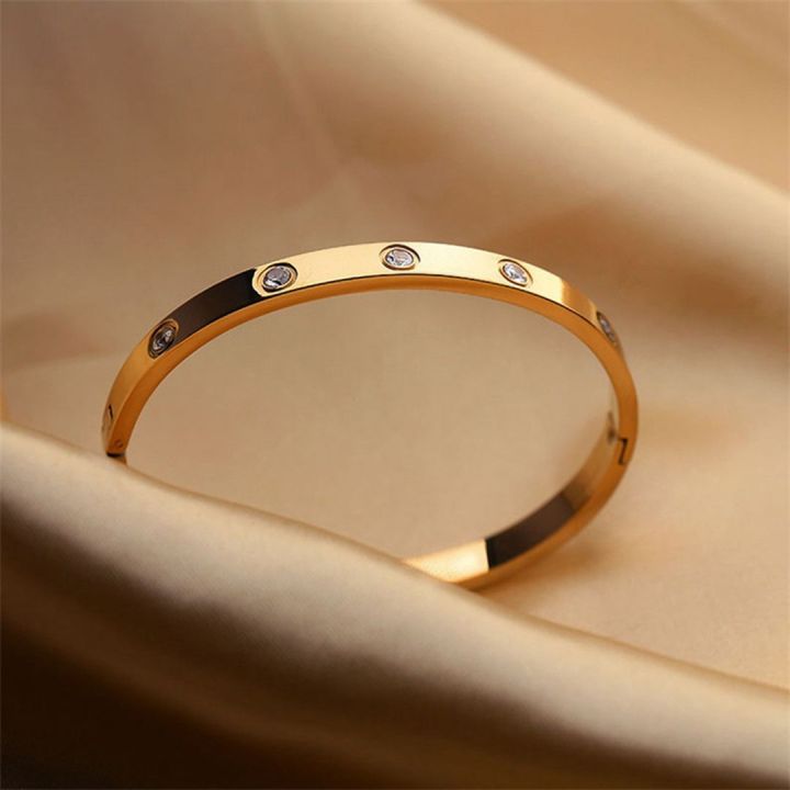 Funky Gemstone Kara Bangle-Stylish Accessory