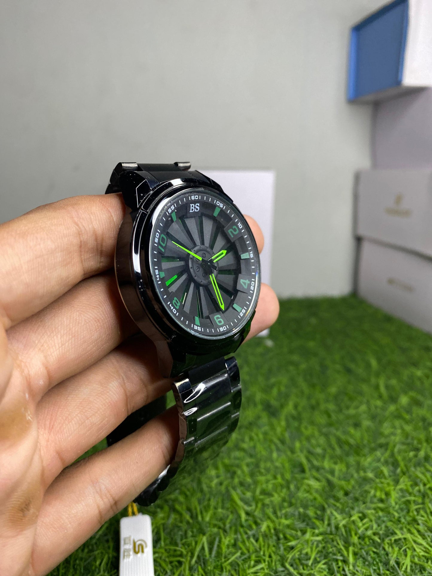 ROTATING WHEEL RIM WATCH