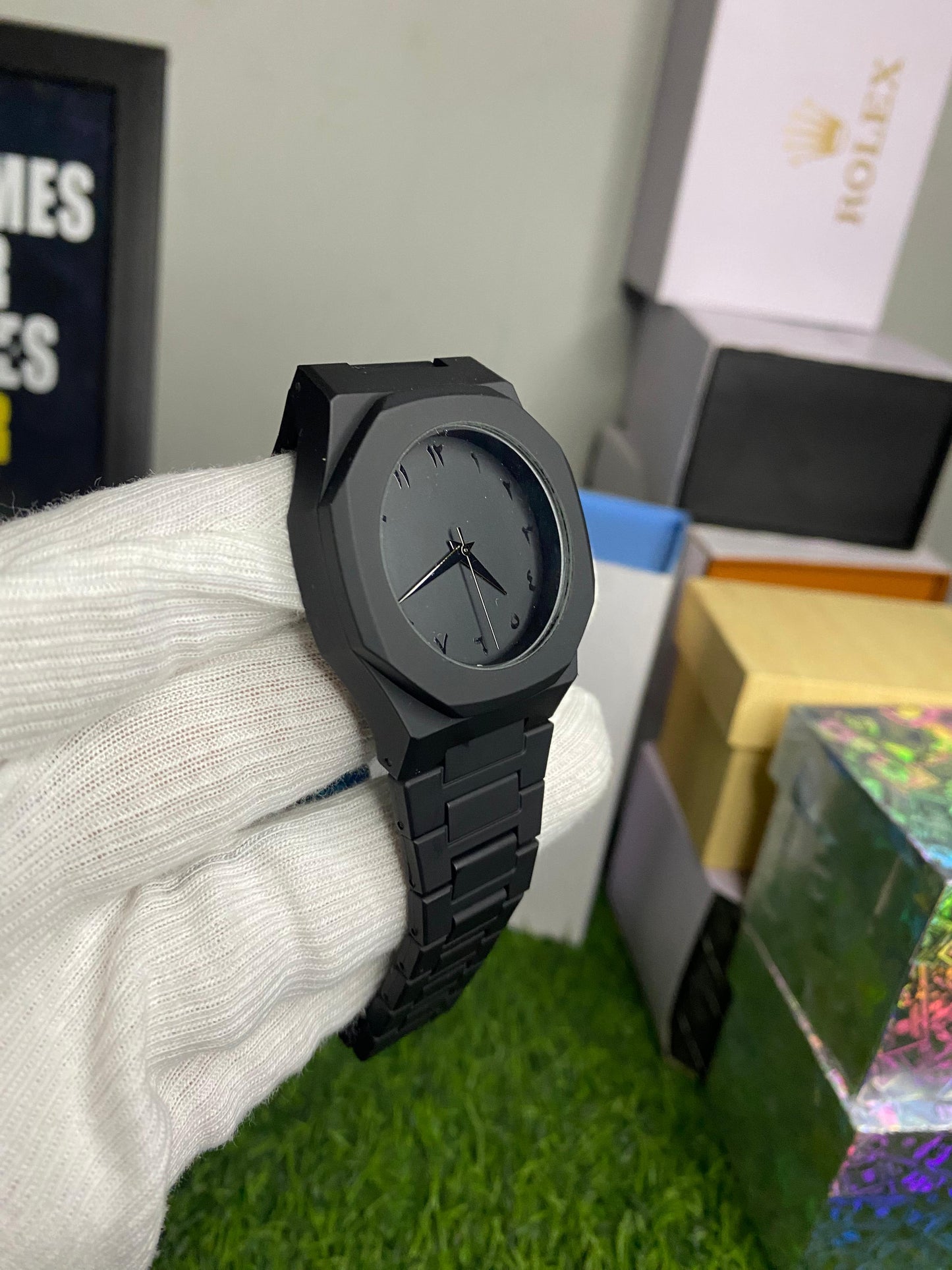 Arabic Aura Watch
