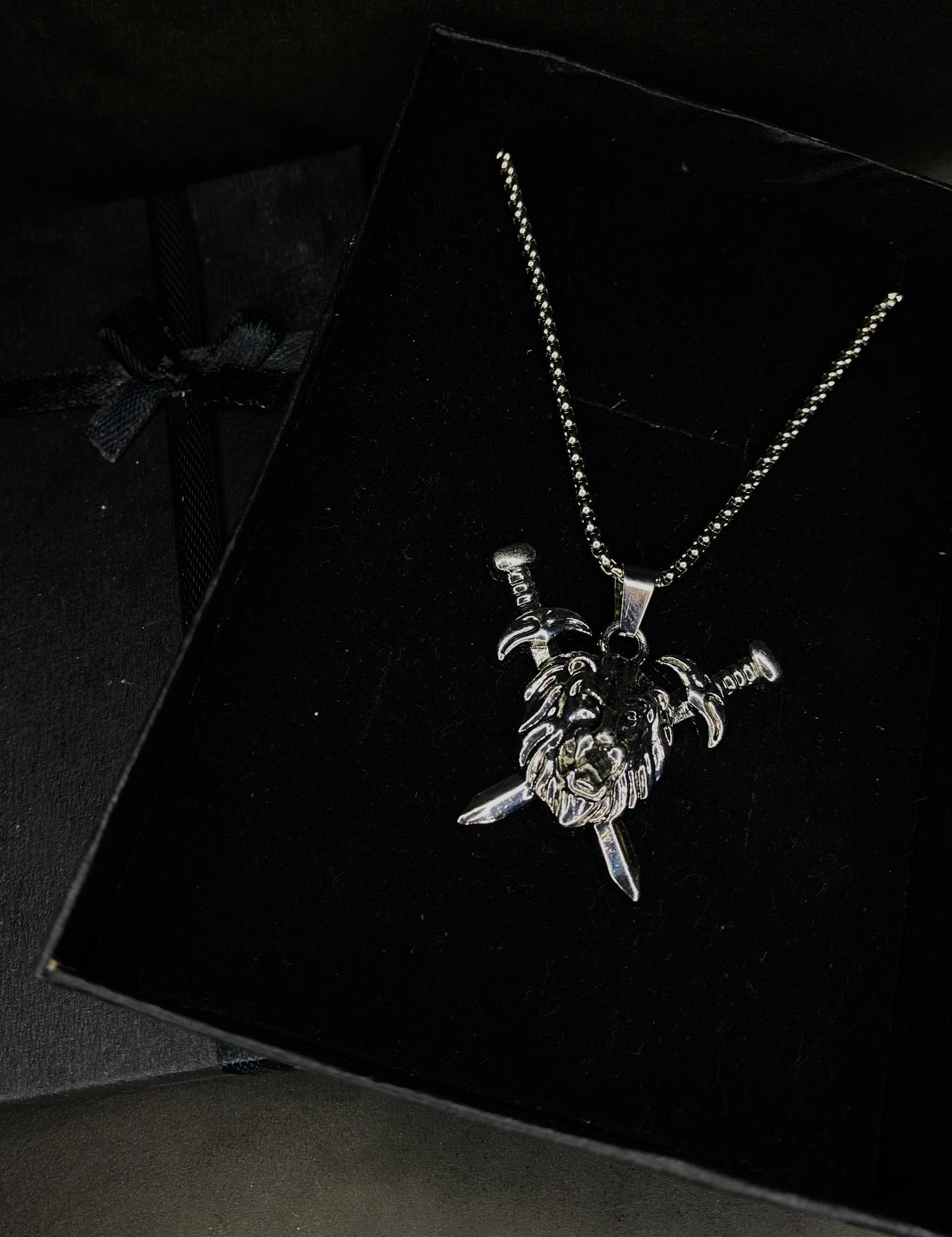 FIERCE TIGER PENDANT