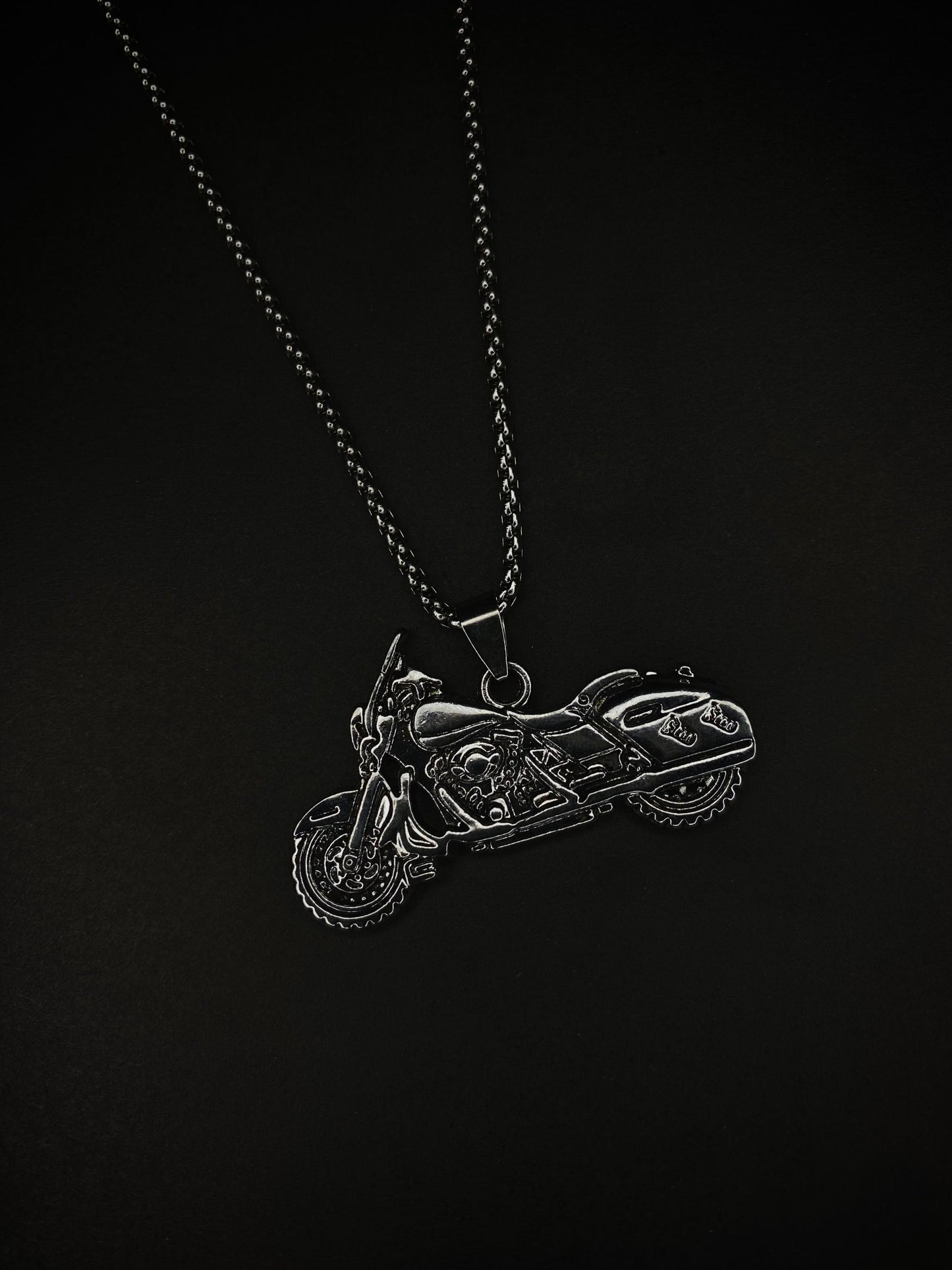 RIDER'S BIKE PENDANT