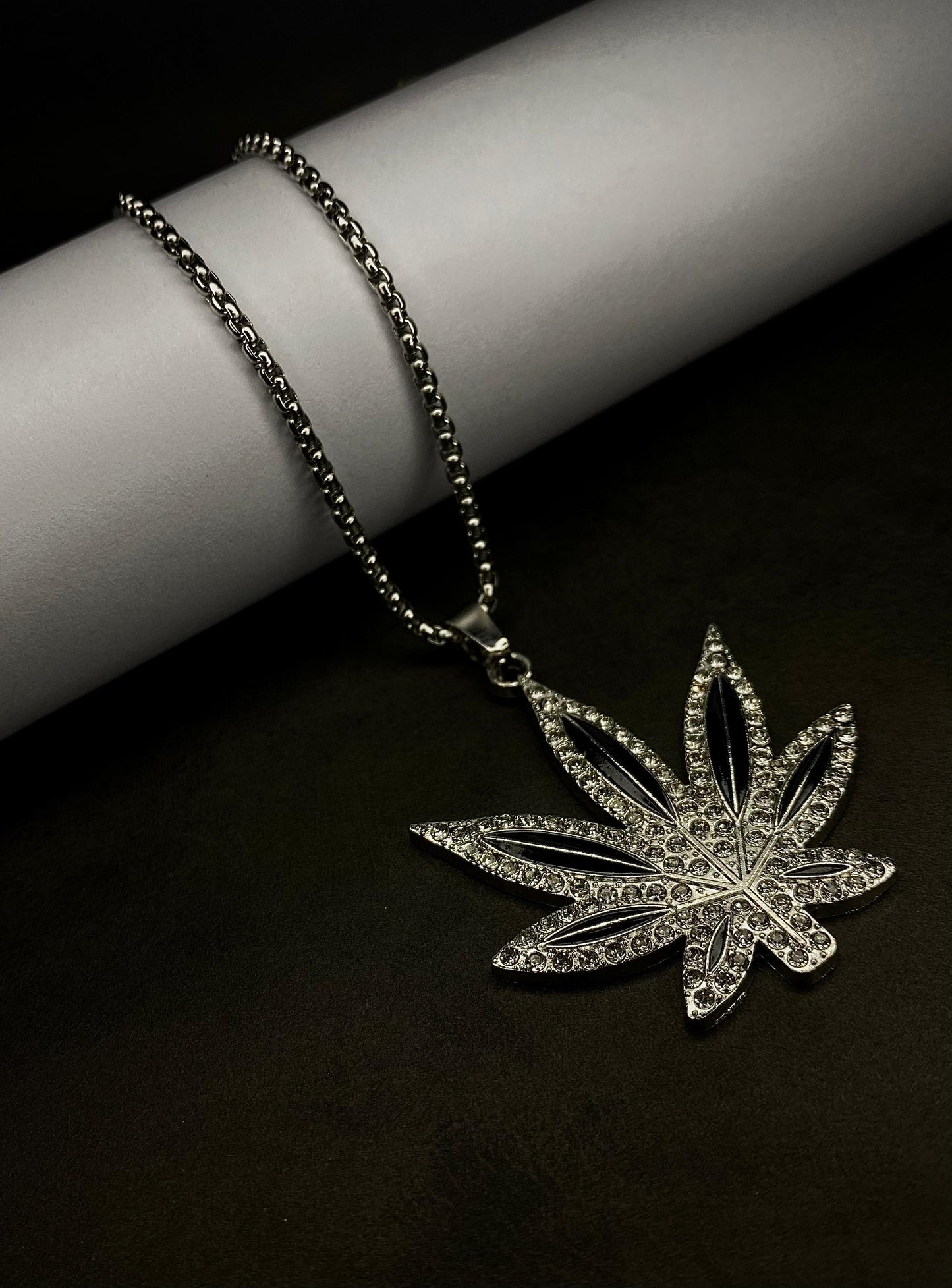 DIAMOND LEAF PENDANT