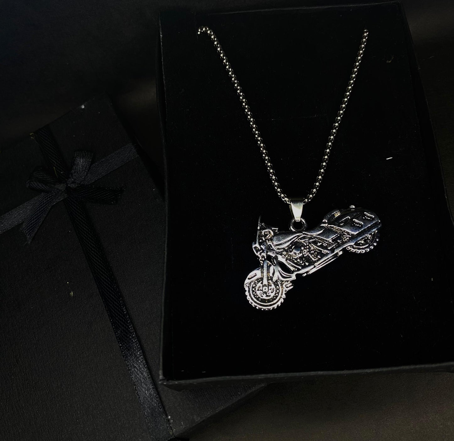 RIDER'S BIKE PENDANT
